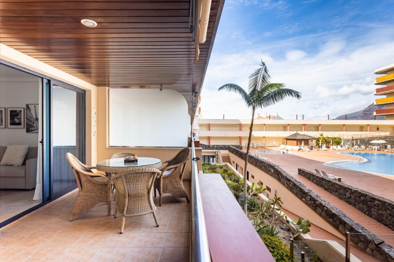 Balcon De Los Gigantes With Pool View Puerto de Santiago  Exterior photo