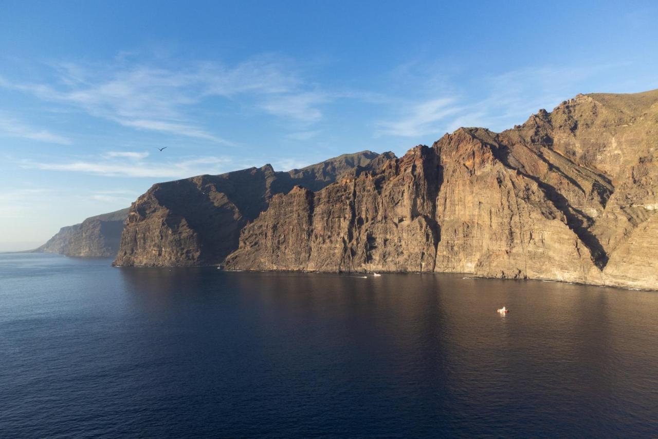 Balcon De Los Gigantes With Pool View Puerto de Santiago  Exterior photo